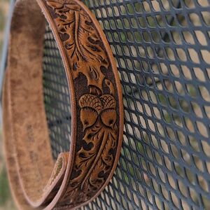 Vintage Western Brown Floral Oak Leaves & Acorns Embossed Leather Belt Sz 30